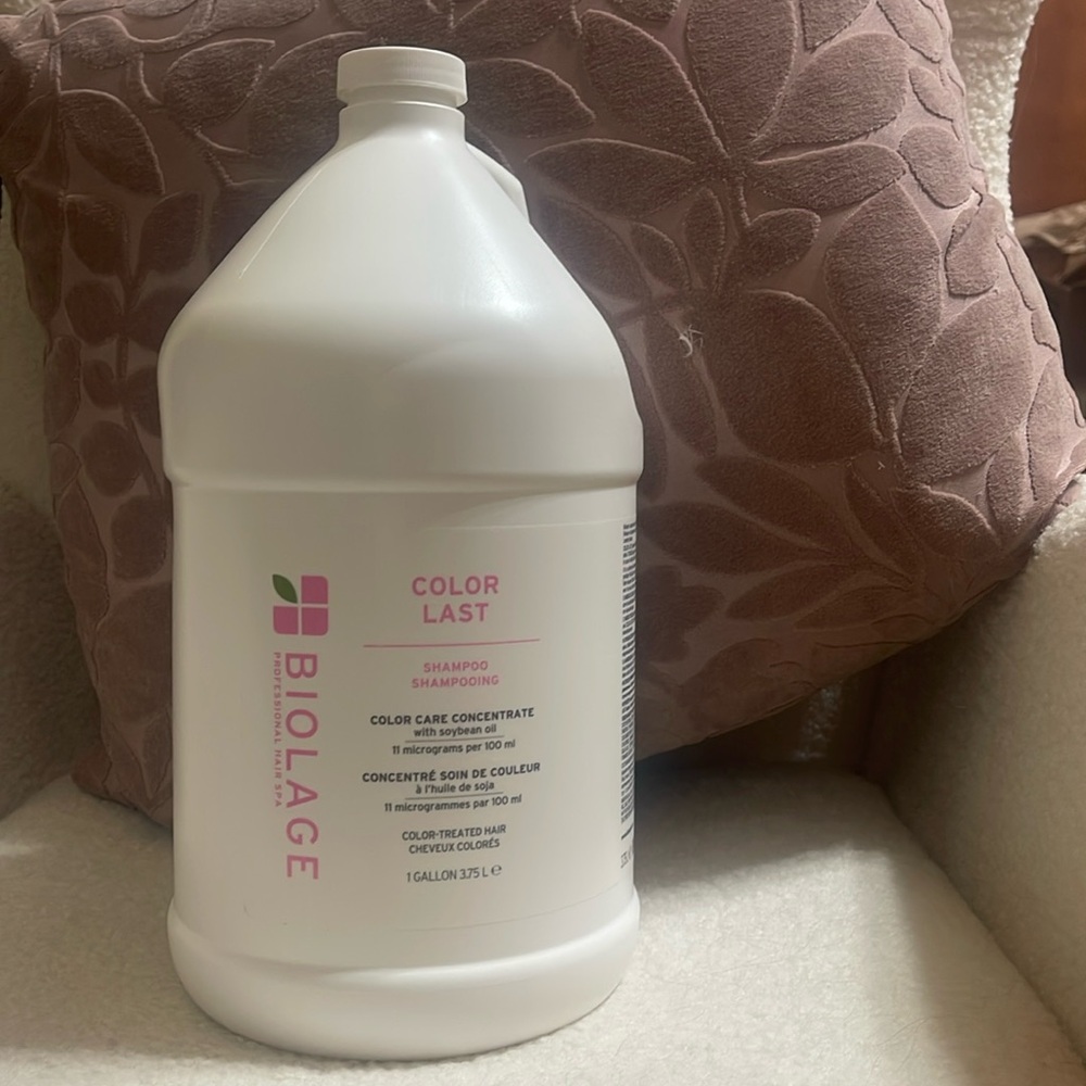 NEW! BIOLAGE COLOR LAST SHAMPOO **GALLON** w/ FREE PUMP!